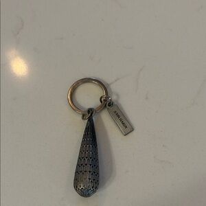 John Hardy Elegant Black and Silver Teardrop Key Holder